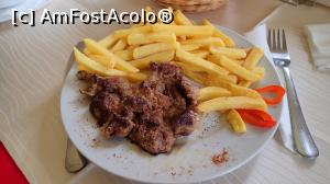 [P05] Restaurantul Cabanei Dichiu - ceafă de porc la grătar cu cartofi prăjiți » foto by Dragoș_MD
 - 
<span class="allrVoted glyphicon glyphicon-heart hidden" id="av996550"></span>
<a class="m-l-10 hidden" id="sv996550" onclick="voting_Foto_DelVot(,996550,16747)" role="button">șterge vot <span class="glyphicon glyphicon-remove"></span></a>
<a id="v9996550" class=" c-red"  onclick="voting_Foto_SetVot(996550)" role="button"><span class="glyphicon glyphicon-heart-empty"></span> <b>LIKE</b> = Votează poza</a> <img class="hidden"  id="f996550W9" src="/imagini/loader.gif" border="0" /><span class="AjErrMes hidden" id="e996550ErM"></span>