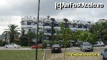 [P11] hotel frumos pe plaja Kalithea, si parcarea cu multe masini din Romania » foto by adryana
 - 
<span class="allrVoted glyphicon glyphicon-heart hidden" id="av134634"></span>
<a class="m-l-10 hidden" id="sv134634" onclick="voting_Foto_DelVot(,134634,16829)" role="button">șterge vot <span class="glyphicon glyphicon-remove"></span></a>
<a id="v9134634" class=" c-red"  onclick="voting_Foto_SetVot(134634)" role="button"><span class="glyphicon glyphicon-heart-empty"></span> <b>LIKE</b> = Votează poza</a> <img class="hidden"  id="f134634W9" src="/imagini/loader.gif" border="0" /><span class="AjErrMes hidden" id="e134634ErM"></span>