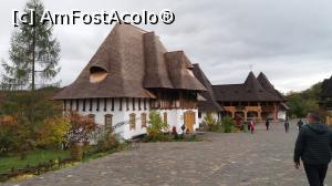 [P04] Bârsana, curtea mănăstirii » foto by Flalex
 - 
<span class="allrVoted glyphicon glyphicon-heart hidden" id="av1202267"></span>
<a class="m-l-10 hidden" id="sv1202267" onclick="voting_Foto_DelVot(,1202267,16968)" role="button">șterge vot <span class="glyphicon glyphicon-remove"></span></a>
<a id="v91202267" class=" c-red"  onclick="voting_Foto_SetVot(1202267)" role="button"><span class="glyphicon glyphicon-heart-empty"></span> <b>LIKE</b> = Votează poza</a> <img class="hidden"  id="f1202267W9" src="/imagini/loader.gif" border="0" /><span class="AjErrMes hidden" id="e1202267ErM"></span>