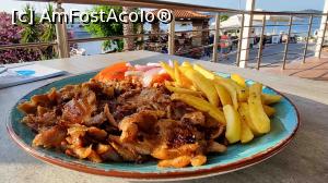[P25] Un gyros la farfurie » foto by pepsi70ro
 - 
<span class="allrVoted glyphicon glyphicon-heart hidden" id="av1241057"></span>
<a class="m-l-10 hidden" id="sv1241057" onclick="voting_Foto_DelVot(,1241057,17010)" role="button">șterge vot <span class="glyphicon glyphicon-remove"></span></a>
<a id="v91241057" class=" c-red"  onclick="voting_Foto_SetVot(1241057)" role="button"><span class="glyphicon glyphicon-heart-empty"></span> <b>LIKE</b> = Votează poza</a> <img class="hidden"  id="f1241057W9" src="/imagini/loader.gif" border="0" /><span class="AjErrMes hidden" id="e1241057ErM"></span>