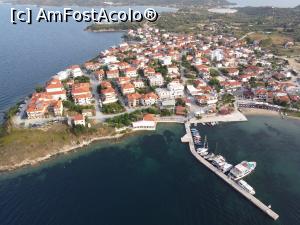 [P05] Ammouliani, partea cu portul turistic » foto by pepsi70ro
 - 
<span class="allrVoted glyphicon glyphicon-heart hidden" id="av1241037"></span>
<a class="m-l-10 hidden" id="sv1241037" onclick="voting_Foto_DelVot(,1241037,17010)" role="button">șterge vot <span class="glyphicon glyphicon-remove"></span></a>
<a id="v91241037" class=" c-red"  onclick="voting_Foto_SetVot(1241037)" role="button"><span class="glyphicon glyphicon-heart-empty"></span> <b>LIKE</b> = Votează poza</a> <img class="hidden"  id="f1241037W9" src="/imagini/loader.gif" border="0" /><span class="AjErrMes hidden" id="e1241037ErM"></span>