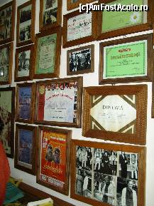 [P18] În urma participărilor la diverse evenimente, dl. Popa a umplut un perete cu diplomele sale. » foto by corinka
 - 
<span class="allrVoted glyphicon glyphicon-heart hidden" id="av87955"></span>
<a class="m-l-10 hidden" id="sv87955" onclick="voting_Foto_DelVot(,87955,17175)" role="button">șterge vot <span class="glyphicon glyphicon-remove"></span></a>
<a id="v987955" class=" c-red"  onclick="voting_Foto_SetVot(87955)" role="button"><span class="glyphicon glyphicon-heart-empty"></span> <b>LIKE</b> = Votează poza</a> <img class="hidden"  id="f87955W9" src="/imagini/loader.gif" border="0" /><span class="AjErrMes hidden" id="e87955ErM"></span>