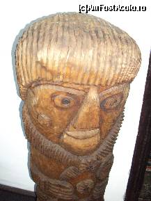 [P03] Una dintre sculpturile de la Târpeşti » foto by corinka
 - 
<span class="allrVoted glyphicon glyphicon-heart hidden" id="av87933"></span>
<a class="m-l-10 hidden" id="sv87933" onclick="voting_Foto_DelVot(,87933,17175)" role="button">șterge vot <span class="glyphicon glyphicon-remove"></span></a>
<a id="v987933" class=" c-red"  onclick="voting_Foto_SetVot(87933)" role="button"><span class="glyphicon glyphicon-heart-empty"></span> <b>LIKE</b> = Votează poza</a> <img class="hidden"  id="f87933W9" src="/imagini/loader.gif" border="0" /><span class="AjErrMes hidden" id="e87933ErM"></span>