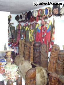 [P06] Măşti şi costume înghesuite într-o încăpere » foto by corinka
 - 
<span class="allrVoted glyphicon glyphicon-heart hidden" id="av87937"></span>
<a class="m-l-10 hidden" id="sv87937" onclick="voting_Foto_DelVot(,87937,17175)" role="button">șterge vot <span class="glyphicon glyphicon-remove"></span></a>
<a id="v987937" class=" c-red"  onclick="voting_Foto_SetVot(87937)" role="button"><span class="glyphicon glyphicon-heart-empty"></span> <b>LIKE</b> = Votează poza</a> <img class="hidden"  id="f87937W9" src="/imagini/loader.gif" border="0" /><span class="AjErrMes hidden" id="e87937ErM"></span>