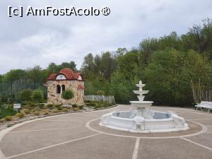 [P09] Fntana arteziana si bisericuta greceasca » foto by dianamea
 - 
<span class="allrVoted glyphicon glyphicon-heart hidden" id="av1403373"></span>
<a class="m-l-10 hidden" id="sv1403373" onclick="voting_Foto_DelVot(,1403373,17212)" role="button">șterge vot <span class="glyphicon glyphicon-remove"></span></a>
<a id="v91403373" class=" c-red"  onclick="voting_Foto_SetVot(1403373)" role="button"><span class="glyphicon glyphicon-heart-empty"></span> <b>LIKE</b> = Votează poza</a> <img class="hidden"  id="f1403373W9" src="/imagini/loader.gif" border="0" /><span class="AjErrMes hidden" id="e1403373ErM"></span>