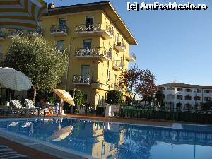[P15] Piscina Albergo Rosetta, Peschiera del Garda » foto by vlado2
 - 
<span class="allrVoted glyphicon glyphicon-heart hidden" id="av546248"></span>
<a class="m-l-10 hidden" id="sv546248" onclick="voting_Foto_DelVot(,546248,17240)" role="button">șterge vot <span class="glyphicon glyphicon-remove"></span></a>
<a id="v9546248" class=" c-red"  onclick="voting_Foto_SetVot(546248)" role="button"><span class="glyphicon glyphicon-heart-empty"></span> <b>LIKE</b> = Votează poza</a> <img class="hidden"  id="f546248W9" src="/imagini/loader.gif" border="0" /><span class="AjErrMes hidden" id="e546248ErM"></span>