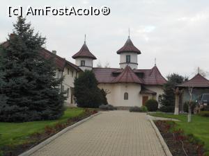 [P06] Mănăstirea “Dimitrie Cantemir” - Biserica nouă, latura sudică. » foto by iulianic
 - 
<span class="allrVoted glyphicon glyphicon-heart hidden" id="av1363219"></span>
<a class="m-l-10 hidden" id="sv1363219" onclick="voting_Foto_DelVot(,1363219,17315)" role="button">șterge vot <span class="glyphicon glyphicon-remove"></span></a>
<a id="v91363219" class=" c-red"  onclick="voting_Foto_SetVot(1363219)" role="button"><span class="glyphicon glyphicon-heart-empty"></span> <b>LIKE</b> = Votează poza</a> <img class="hidden"  id="f1363219W9" src="/imagini/loader.gif" border="0" /><span class="AjErrMes hidden" id="e1363219ErM"></span>