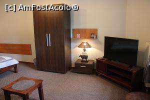 [P11] Kraków, Apartamenty Patria, Apartament 12, Ferma animalelor între  șifonier și televizor » foto by mprofeanu
 - 
<span class="allrVoted glyphicon glyphicon-heart hidden" id="av1333363"></span>
<a class="m-l-10 hidden" id="sv1333363" onclick="voting_Foto_DelVot(,1333363,17319)" role="button">șterge vot <span class="glyphicon glyphicon-remove"></span></a>
<a id="v91333363" class=" c-red"  onclick="voting_Foto_SetVot(1333363)" role="button"><span class="glyphicon glyphicon-heart-empty"></span> <b>LIKE</b> = Votează poza</a> <img class="hidden"  id="f1333363W9" src="/imagini/loader.gif" border="0" /><span class="AjErrMes hidden" id="e1333363ErM"></span>