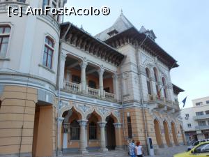 [P28] Buzău - Palatul Comunal. » foto by iulianic
 - 
<span class="allrVoted glyphicon glyphicon-heart hidden" id="av1326095"></span>
<a class="m-l-10 hidden" id="sv1326095" onclick="voting_Foto_DelVot(,1326095,17366)" role="button">șterge vot <span class="glyphicon glyphicon-remove"></span></a>
<a id="v91326095" class=" c-red"  onclick="voting_Foto_SetVot(1326095)" role="button"><span class="glyphicon glyphicon-heart-empty"></span> <b>LIKE</b> = Votează poza</a> <img class="hidden"  id="f1326095W9" src="/imagini/loader.gif" border="0" /><span class="AjErrMes hidden" id="e1326095ErM"></span>