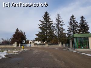 [P34] Parcarea din fața mausoleului era goală. » foto by Floryn81
 - 
<span class="allrVoted glyphicon glyphicon-heart hidden" id="av1216310"></span>
<a class="m-l-10 hidden" id="sv1216310" onclick="voting_Foto_DelVot(,1216310,17409)" role="button">șterge vot <span class="glyphicon glyphicon-remove"></span></a>
<a id="v91216310" class=" c-red"  onclick="voting_Foto_SetVot(1216310)" role="button"><span class="glyphicon glyphicon-heart-empty"></span> <b>LIKE</b> = Votează poza</a> <img class="hidden"  id="f1216310W9" src="/imagini/loader.gif" border="0" /><span class="AjErrMes hidden" id="e1216310ErM"></span>