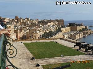 [P12] Valletta - Upper Barrakka Gardens, vedere de pe terasă.  » foto by iulianic
 - 
<span class="allrVoted glyphicon glyphicon-heart hidden" id="av580087"></span>
<a class="m-l-10 hidden" id="sv580087" onclick="voting_Foto_DelVot(,580087,17454)" role="button">șterge vot <span class="glyphicon glyphicon-remove"></span></a>
<a id="v9580087" class=" c-red"  onclick="voting_Foto_SetVot(580087)" role="button"><span class="glyphicon glyphicon-heart-empty"></span> <b>LIKE</b> = Votează poza</a> <img class="hidden"  id="f580087W9" src="/imagini/loader.gif" border="0" /><span class="AjErrMes hidden" id="e580087ErM"></span>