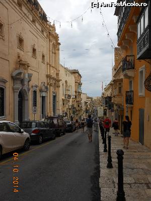 [P43] Valletta - Pe Triq Ir-Repubblika spre Fort St. Elmo.  » foto by iulianic
 - 
<span class="allrVoted glyphicon glyphicon-heart hidden" id="av580118"></span>
<a class="m-l-10 hidden" id="sv580118" onclick="voting_Foto_DelVot(,580118,17454)" role="button">șterge vot <span class="glyphicon glyphicon-remove"></span></a>
<a id="v9580118" class=" c-red"  onclick="voting_Foto_SetVot(580118)" role="button"><span class="glyphicon glyphicon-heart-empty"></span> <b>LIKE</b> = Votează poza</a> <img class="hidden"  id="f580118W9" src="/imagini/loader.gif" border="0" /><span class="AjErrMes hidden" id="e580118ErM"></span>