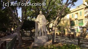 [P50] Monument din Gardens Mall. » foto by ovidiuyepi
 - 
<span class="allrVoted glyphicon glyphicon-heart hidden" id="av1231545"></span>
<a class="m-l-10 hidden" id="sv1231545" onclick="voting_Foto_DelVot(,1231545,17454)" role="button">șterge vot <span class="glyphicon glyphicon-remove"></span></a>
<a id="v91231545" class=" c-red"  onclick="voting_Foto_SetVot(1231545)" role="button"><span class="glyphicon glyphicon-heart-empty"></span> <b>LIKE</b> = Votează poza</a> <img class="hidden"  id="f1231545W9" src="/imagini/loader.gif" border="0" /><span class="AjErrMes hidden" id="e1231545ErM"></span>
