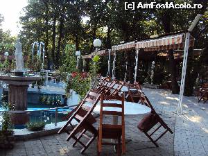 [P03] 3. Dispune și de un restaurant cu o terasă foarte mare.  » foto by msnd
 - 
<span class="allrVoted glyphicon glyphicon-heart hidden" id="av558921"></span>
<a class="m-l-10 hidden" id="sv558921" onclick="voting_Foto_DelVot(,558921,17517)" role="button">șterge vot <span class="glyphicon glyphicon-remove"></span></a>
<a id="v9558921" class=" c-red"  onclick="voting_Foto_SetVot(558921)" role="button"><span class="glyphicon glyphicon-heart-empty"></span> <b>LIKE</b> = Votează poza</a> <img class="hidden"  id="f558921W9" src="/imagini/loader.gif" border="0" /><span class="AjErrMes hidden" id="e558921ErM"></span>