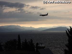 [P05] Bonus la priveliștea de pe terasă (avioanele care coboară pentru aterizare)  » foto by ebirsan
 - 
<span class="allrVoted glyphicon glyphicon-heart hidden" id="av561491"></span>
<a class="m-l-10 hidden" id="sv561491" onclick="voting_Foto_DelVot(,561491,17553)" role="button">șterge vot <span class="glyphicon glyphicon-remove"></span></a>
<a id="v9561491" class=" c-red"  onclick="voting_Foto_SetVot(561491)" role="button"><span class="glyphicon glyphicon-heart-empty"></span> <b>LIKE</b> = Votează poza</a> <img class="hidden"  id="f561491W9" src="/imagini/loader.gif" border="0" /><span class="AjErrMes hidden" id="e561491ErM"></span>