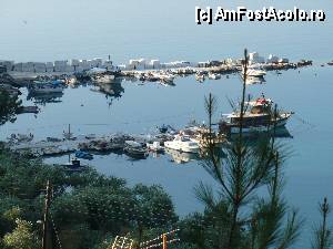 [P10] Micul port al statiunii. Vasul Zeus in dreapta.  » foto by macius
 - 
<span class="allrVoted glyphicon glyphicon-heart hidden" id="av428239"></span>
<a class="m-l-10 hidden" id="sv428239" onclick="voting_Foto_DelVot(,428239,17592)" role="button">șterge vot <span class="glyphicon glyphicon-remove"></span></a>
<a id="v9428239" class=" c-red"  onclick="voting_Foto_SetVot(428239)" role="button"><span class="glyphicon glyphicon-heart-empty"></span> <b>LIKE</b> = Votează poza</a> <img class="hidden"  id="f428239W9" src="/imagini/loader.gif" border="0" /><span class="AjErrMes hidden" id="e428239ErM"></span>