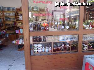 [P09] magazinele cu souveniruri » foto by diana-camelia*
 - 
<span class="allrVoted glyphicon glyphicon-heart hidden" id="av453124"></span>
<a class="m-l-10 hidden" id="sv453124" onclick="voting_Foto_DelVot(,453124,17592)" role="button">șterge vot <span class="glyphicon glyphicon-remove"></span></a>
<a id="v9453124" class=" c-red"  onclick="voting_Foto_SetVot(453124)" role="button"><span class="glyphicon glyphicon-heart-empty"></span> <b>LIKE</b> = Votează poza</a> <img class="hidden"  id="f453124W9" src="/imagini/loader.gif" border="0" /><span class="AjErrMes hidden" id="e453124ErM"></span>