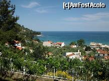 [P26] un al unghi in care am fotografiat Skala Panagia si marea...in stanga departe e micul port » foto by sandu.53
 - 
<span class="allrVoted glyphicon glyphicon-heart hidden" id="av211130"></span>
<a class="m-l-10 hidden" id="sv211130" onclick="voting_Foto_DelVot(,211130,17592)" role="button">șterge vot <span class="glyphicon glyphicon-remove"></span></a>
<a id="v9211130" class=" c-red"  onclick="voting_Foto_SetVot(211130)" role="button"><span class="glyphicon glyphicon-heart-empty"></span> <b>LIKE</b> = Votează poza</a> <img class="hidden"  id="f211130W9" src="/imagini/loader.gif" border="0" /><span class="AjErrMes hidden" id="e211130ErM"></span>