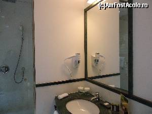[P19] HOTEL INTERNATIONAL IASI - diversitatea cosmeticalelor din dotarea hotelului » foto by kmy
 - 
<span class="allrVoted glyphicon glyphicon-heart hidden" id="av589939"></span>
<a class="m-l-10 hidden" id="sv589939" onclick="voting_Foto_DelVot(,589939,17598)" role="button">șterge vot <span class="glyphicon glyphicon-remove"></span></a>
<a id="v9589939" class=" c-red"  onclick="voting_Foto_SetVot(589939)" role="button"><span class="glyphicon glyphicon-heart-empty"></span> <b>LIKE</b> = Votează poza</a> <img class="hidden"  id="f589939W9" src="/imagini/loader.gif" border="0" /><span class="AjErrMes hidden" id="e589939ErM"></span>