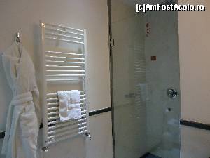 [P20] HOTEL INTERNATIONAL IASI -halate prosoape pufoase si bine incalzite » foto by kmy
 - 
<span class="allrVoted glyphicon glyphicon-heart hidden" id="av589940"></span>
<a class="m-l-10 hidden" id="sv589940" onclick="voting_Foto_DelVot(,589940,17598)" role="button">șterge vot <span class="glyphicon glyphicon-remove"></span></a>
<a id="v9589940" class=" c-red"  onclick="voting_Foto_SetVot(589940)" role="button"><span class="glyphicon glyphicon-heart-empty"></span> <b>LIKE</b> = Votează poza</a> <img class="hidden"  id="f589940W9" src="/imagini/loader.gif" border="0" /><span class="AjErrMes hidden" id="e589940ErM"></span>