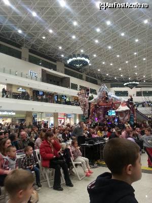 [P35] MALL PALAS IASI - in asteptarea lui Mos Craciun » foto by kmy
 - 
<span class="allrVoted glyphicon glyphicon-heart hidden" id="av589955"></span>
<a class="m-l-10 hidden" id="sv589955" onclick="voting_Foto_DelVot(,589955,17598)" role="button">șterge vot <span class="glyphicon glyphicon-remove"></span></a>
<a id="v9589955" class=" c-red"  onclick="voting_Foto_SetVot(589955)" role="button"><span class="glyphicon glyphicon-heart-empty"></span> <b>LIKE</b> = Votează poza</a> <img class="hidden"  id="f589955W9" src="/imagini/loader.gif" border="0" /><span class="AjErrMes hidden" id="e589955ErM"></span>