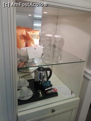 [P04] Baruliar minifrigiderul este chiar sub minibar » foto by sdragos24
 - 
<span class="allrVoted glyphicon glyphicon-heart hidden" id="av930598"></span>
<a class="m-l-10 hidden" id="sv930598" onclick="voting_Foto_DelVot(,930598,17598)" role="button">șterge vot <span class="glyphicon glyphicon-remove"></span></a>
<a id="v9930598" class=" c-red"  onclick="voting_Foto_SetVot(930598)" role="button"><span class="glyphicon glyphicon-heart-empty"></span> <b>LIKE</b> = Votează poza</a> <img class="hidden"  id="f930598W9" src="/imagini/loader.gif" border="0" /><span class="AjErrMes hidden" id="e930598ErM"></span>