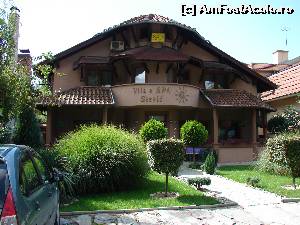 [P02] Vila Stevic, partea din fata a cladirii » foto by ceasornicarul
 - 
<span class="allrVoted glyphicon glyphicon-heart hidden" id="av565154"></span>
<a class="m-l-10 hidden" id="sv565154" onclick="voting_Foto_DelVot(,565154,17619)" role="button">șterge vot <span class="glyphicon glyphicon-remove"></span></a>
<a id="v9565154" class=" c-red"  onclick="voting_Foto_SetVot(565154)" role="button"><span class="glyphicon glyphicon-heart-empty"></span> <b>LIKE</b> = Votează poza</a> <img class="hidden"  id="f565154W9" src="/imagini/loader.gif" border="0" /><span class="AjErrMes hidden" id="e565154ErM"></span>