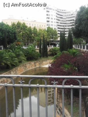 [P11] Torrent de Sa Riera în zona unde trece bulevardul Jaume III. În 2015, față de 2006, l-am regăsit invadat de vegetație » foto by diacrys*
 - 
<span class="allrVoted glyphicon glyphicon-heart hidden" id="av899857"></span>
<a class="m-l-10 hidden" id="sv899857" onclick="voting_Foto_DelVot(,899857,17664)" role="button">șterge vot <span class="glyphicon glyphicon-remove"></span></a>
<a id="v9899857" class=" c-red"  onclick="voting_Foto_SetVot(899857)" role="button"><span class="glyphicon glyphicon-heart-empty"></span> <b>LIKE</b> = Votează poza</a> <img class="hidden"  id="f899857W9" src="/imagini/loader.gif" border="0" /><span class="AjErrMes hidden" id="e899857ErM"></span>