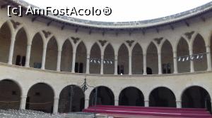 [P14] Amfiteatrul interior mărginit de galeria cu colonade » foto by diacrys*
 - 
<span class="allrVoted glyphicon glyphicon-heart hidden" id="av1039374"></span>
<a class="m-l-10 hidden" id="sv1039374" onclick="voting_Foto_DelVot(,1039374,17664)" role="button">șterge vot <span class="glyphicon glyphicon-remove"></span></a>
<a id="v91039374" class=" c-red"  onclick="voting_Foto_SetVot(1039374)" role="button"><span class="glyphicon glyphicon-heart-empty"></span> <b>LIKE</b> = Votează poza</a> <img class="hidden"  id="f1039374W9" src="/imagini/loader.gif" border="0" /><span class="AjErrMes hidden" id="e1039374ErM"></span>