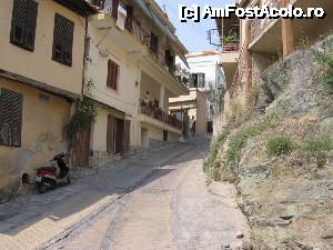 [P12] Pe străduțele în pantă ale Salonicului.  » foto by tata123 🔱
 - 
<span class="allrVoted glyphicon glyphicon-heart hidden" id="av635707"></span>
<a class="m-l-10 hidden" id="sv635707" onclick="voting_Foto_DelVot(,635707,17685)" role="button">șterge vot <span class="glyphicon glyphicon-remove"></span></a>
<a id="v9635707" class=" c-red"  onclick="voting_Foto_SetVot(635707)" role="button"><span class="glyphicon glyphicon-heart-empty"></span> <b>LIKE</b> = Votează poza</a> <img class="hidden"  id="f635707W9" src="/imagini/loader.gif" border="0" /><span class="AjErrMes hidden" id="e635707ErM"></span>