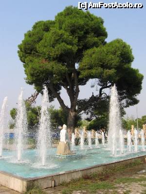 [P03] În apropierea falezei din Salonic.  » foto by tata123 🔱
 - 
<span class="allrVoted glyphicon glyphicon-heart hidden" id="av635696"></span>
<a class="m-l-10 hidden" id="sv635696" onclick="voting_Foto_DelVot(,635696,17685)" role="button">șterge vot <span class="glyphicon glyphicon-remove"></span></a>
<a id="v9635696" class=" c-red"  onclick="voting_Foto_SetVot(635696)" role="button"><span class="glyphicon glyphicon-heart-empty"></span> <b>LIKE</b> = Votează poza</a> <img class="hidden"  id="f635696W9" src="/imagini/loader.gif" border="0" /><span class="AjErrMes hidden" id="e635696ErM"></span>