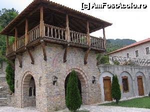 [P30] Foișor - Mănăstirea Nea Agios Dionysios.  » foto by tata123 🔱
 - 
<span class="allrVoted glyphicon glyphicon-heart hidden" id="av635728"></span>
<a class="m-l-10 hidden" id="sv635728" onclick="voting_Foto_DelVot(,635728,17685)" role="button">șterge vot <span class="glyphicon glyphicon-remove"></span></a>
<a id="v9635728" class=" c-red"  onclick="voting_Foto_SetVot(635728)" role="button"><span class="glyphicon glyphicon-heart-empty"></span> <b>LIKE</b> = Votează poza</a> <img class="hidden"  id="f635728W9" src="/imagini/loader.gif" border="0" /><span class="AjErrMes hidden" id="e635728ErM"></span>