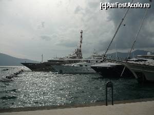 [P09] Nave in port » foto by Nicu
 - 
<span class="allrVoted glyphicon glyphicon-heart hidden" id="av574199"></span>
<a class="m-l-10 hidden" id="sv574199" onclick="voting_Foto_DelVot(,574199,17701)" role="button">șterge vot <span class="glyphicon glyphicon-remove"></span></a>
<a id="v9574199" class=" c-red"  onclick="voting_Foto_SetVot(574199)" role="button"><span class="glyphicon glyphicon-heart-empty"></span> <b>LIKE</b> = Votează poza</a> <img class="hidden"  id="f574199W9" src="/imagini/loader.gif" border="0" /><span class="AjErrMes hidden" id="e574199ErM"></span>