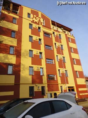 [P02] Vila HD Hunedoara » foto by turist_calatorescu*
 - 
<span class="allrVoted glyphicon glyphicon-heart hidden" id="av574016"></span>
<a class="m-l-10 hidden" id="sv574016" onclick="voting_Foto_DelVot(,574016,17716)" role="button">șterge vot <span class="glyphicon glyphicon-remove"></span></a>
<a id="v9574016" class=" c-red"  onclick="voting_Foto_SetVot(574016)" role="button"><span class="glyphicon glyphicon-heart-empty"></span> <b>LIKE</b> = Votează poza</a> <img class="hidden"  id="f574016W9" src="/imagini/loader.gif" border="0" /><span class="AjErrMes hidden" id="e574016ErM"></span>
