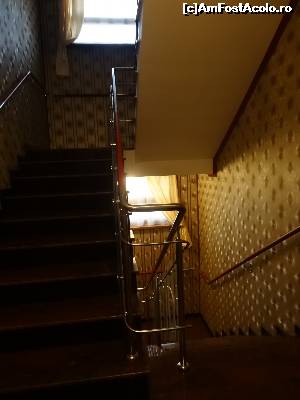 [P08] casa scărilor » foto by vasilica
 - 
<span class="allrVoted glyphicon glyphicon-heart hidden" id="av621305"></span>
<a class="m-l-10 hidden" id="sv621305" onclick="voting_Foto_DelVot(,621305,17716)" role="button">șterge vot <span class="glyphicon glyphicon-remove"></span></a>
<a id="v9621305" class=" c-red"  onclick="voting_Foto_SetVot(621305)" role="button"><span class="glyphicon glyphicon-heart-empty"></span> <b>LIKE</b> = Votează poza</a> <img class="hidden"  id="f621305W9" src="/imagini/loader.gif" border="0" /><span class="AjErrMes hidden" id="e621305ErM"></span>