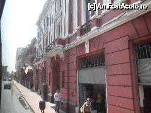 [P15] 'Lima - Orasul Regilor [...]' / o strada din cartierul central vechi din Lima » foto by grecudoina
 - 
<span class="allrVoted glyphicon glyphicon-heart hidden" id="av398846"></span>
<a class="m-l-10 hidden" id="sv398846" onclick="voting_Foto_DelVot(,398846,17742)" role="button">șterge vot <span class="glyphicon glyphicon-remove"></span></a>
<a id="v9398846" class=" c-red"  onclick="voting_Foto_SetVot(398846)" role="button"><span class="glyphicon glyphicon-heart-empty"></span> <b>LIKE</b> = Votează poza</a> <img class="hidden"  id="f398846W9" src="/imagini/loader.gif" border="0" /><span class="AjErrMes hidden" id="e398846ErM"></span>