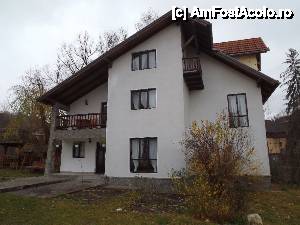[P06] Pensiunea Vraja Munților - vila „noastră” » foto by Dragoș_MD
 - 
<span class="allrVoted glyphicon glyphicon-heart hidden" id="av575635"></span>
<a class="m-l-10 hidden" id="sv575635" onclick="voting_Foto_DelVot(,575635,17743)" role="button">șterge vot <span class="glyphicon glyphicon-remove"></span></a>
<a id="v9575635" class=" c-red"  onclick="voting_Foto_SetVot(575635)" role="button"><span class="glyphicon glyphicon-heart-empty"></span> <b>LIKE</b> = Votează poza</a> <img class="hidden"  id="f575635W9" src="/imagini/loader.gif" border="0" /><span class="AjErrMes hidden" id="e575635ErM"></span>