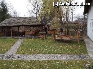 [P08] Pensiunea Vraja Munților - foișorul, grătarul și cuptorul (ziua)  » foto by Dragoș_MD
 - 
<span class="allrVoted glyphicon glyphicon-heart hidden" id="av575637"></span>
<a class="m-l-10 hidden" id="sv575637" onclick="voting_Foto_DelVot(,575637,17743)" role="button">șterge vot <span class="glyphicon glyphicon-remove"></span></a>
<a id="v9575637" class=" c-red"  onclick="voting_Foto_SetVot(575637)" role="button"><span class="glyphicon glyphicon-heart-empty"></span> <b>LIKE</b> = Votează poza</a> <img class="hidden"  id="f575637W9" src="/imagini/loader.gif" border="0" /><span class="AjErrMes hidden" id="e575637ErM"></span>
