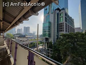 [P01] Eastin Sathorn Hotel - prima impresie, de pe peronul stației de sky-train; se vede pasarela ce conectează stația cu hotelul » foto by crismis
 - 
<span class="allrVoted glyphicon glyphicon-heart hidden" id="av1358584"></span>
<a class="m-l-10 hidden" id="sv1358584" onclick="voting_Foto_DelVot(,1358584,17808)" role="button">șterge vot <span class="glyphicon glyphicon-remove"></span></a>
<a id="v91358584" class=" c-red"  onclick="voting_Foto_SetVot(1358584)" role="button"><span class="glyphicon glyphicon-heart-empty"></span> <b>LIKE</b> = Votează poza</a> <img class="hidden"  id="f1358584W9" src="/imagini/loader.gif" border="0" /><span class="AjErrMes hidden" id="e1358584ErM"></span>