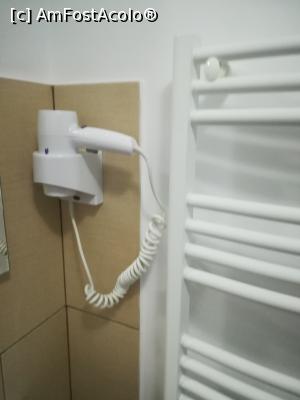 [P11] Hotel Otopeni - corpul nou, cameră parter » foto by Cris
 - 
<span class="allrVoted glyphicon glyphicon-heart hidden" id="av981976"></span>
<a class="m-l-10 hidden" id="sv981976" onclick="voting_Foto_DelVot(,981976,17869)" role="button">șterge vot <span class="glyphicon glyphicon-remove"></span></a>
<a id="v9981976" class=" c-red"  onclick="voting_Foto_SetVot(981976)" role="button"><span class="glyphicon glyphicon-heart-empty"></span> <b>LIKE</b> = Votează poza</a> <img class="hidden"  id="f981976W9" src="/imagini/loader.gif" border="0" /><span class="AjErrMes hidden" id="e981976ErM"></span>