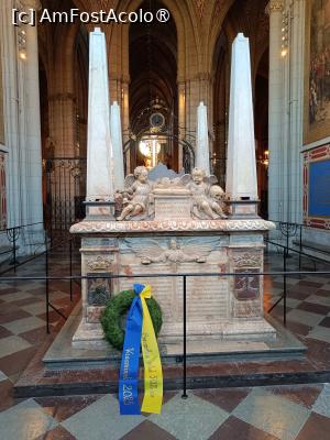 [P37] Uppsala, Catedrala, Capela Vasa (Notre Dame), Mormântul regelui Gustav I Vasa și al primelor sale două soții, Katarina de Saxa-Lauenburg și Margareta Leijonhuf » foto by mprofeanu
 - 
<span class="allrVoted glyphicon glyphicon-heart hidden" id="av1513413"></span>
<a class="m-l-10 hidden" id="sv1513413" onclick="voting_Foto_DelVot(,1513413,17905)" role="button">șterge vot <span class="glyphicon glyphicon-remove"></span></a>
<a id="v91513413" class=" c-red"  onclick="voting_Foto_SetVot(1513413)" role="button"><span class="glyphicon glyphicon-heart-empty"></span> <b>LIKE</b> = Votează poza</a> <img class="hidden"  id="f1513413W9" src="/imagini/loader.gif" border="0" /><span class="AjErrMes hidden" id="e1513413ErM"></span>