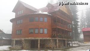 [P02] Casa Binu, casuta noastra 3 zile de la Arieseni » foto by zorinabarna
 - 
<span class="allrVoted glyphicon glyphicon-heart hidden" id="av589539"></span>
<a class="m-l-10 hidden" id="sv589539" onclick="voting_Foto_DelVot(,589539,17943)" role="button">șterge vot <span class="glyphicon glyphicon-remove"></span></a>
<a id="v9589539" class=" c-red"  onclick="voting_Foto_SetVot(589539)" role="button"><span class="glyphicon glyphicon-heart-empty"></span> <b>LIKE</b> = Votează poza</a> <img class="hidden"  id="f589539W9" src="/imagini/loader.gif" border="0" /><span class="AjErrMes hidden" id="e589539ErM"></span>