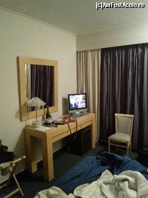 [P03] tv, minibar » foto by danup
 - 
<span class="allrVoted glyphicon glyphicon-heart hidden" id="av591152"></span>
<a class="m-l-10 hidden" id="sv591152" onclick="voting_Foto_DelVot(,591152,17995)" role="button">șterge vot <span class="glyphicon glyphicon-remove"></span></a>
<a id="v9591152" class=" c-red"  onclick="voting_Foto_SetVot(591152)" role="button"><span class="glyphicon glyphicon-heart-empty"></span> <b>LIKE</b> = Votează poza</a> <img class="hidden"  id="f591152W9" src="/imagini/loader.gif" border="0" /><span class="AjErrMes hidden" id="e591152ErM"></span>