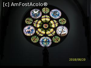 [P51] Vitraliu din interiorul bisericii romano-catolice.  » foto by puiutea
 - 
<span class="allrVoted glyphicon glyphicon-heart hidden" id="av1024437"></span>
<a class="m-l-10 hidden" id="sv1024437" onclick="voting_Foto_DelVot(,1024437,18008)" role="button">șterge vot <span class="glyphicon glyphicon-remove"></span></a>
<a id="v91024437" class=" c-red"  onclick="voting_Foto_SetVot(1024437)" role="button"><span class="glyphicon glyphicon-heart-empty"></span> <b>LIKE</b> = Votează poza</a> <img class="hidden"  id="f1024437W9" src="/imagini/loader.gif" border="0" /><span class="AjErrMes hidden" id="e1024437ErM"></span>