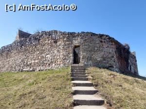 [P46] Cetatea Cisnădioara și micul portic de la intrare. » foto by maryka
 - 
<span class="allrVoted glyphicon glyphicon-heart hidden" id="av1289030"></span>
<a class="m-l-10 hidden" id="sv1289030" onclick="voting_Foto_DelVot(,1289030,18124)" role="button">șterge vot <span class="glyphicon glyphicon-remove"></span></a>
<a id="v91289030" class=" c-red"  onclick="voting_Foto_SetVot(1289030)" role="button"><span class="glyphicon glyphicon-heart-empty"></span> <b>LIKE</b> = Votează poza</a> <img class="hidden"  id="f1289030W9" src="/imagini/loader.gif" border="0" /><span class="AjErrMes hidden" id="e1289030ErM"></span>