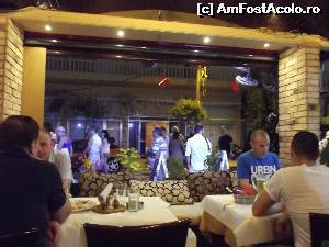 [P08] Vedere de la masa noastră către strada principală, Leoforos Stratou » foto by irinad
 - 
<span class="allrVoted glyphicon glyphicon-heart hidden" id="av682174"></span>
<a class="m-l-10 hidden" id="sv682174" onclick="voting_Foto_DelVot(,682174,18127)" role="button">șterge vot <span class="glyphicon glyphicon-remove"></span></a>
<a id="v9682174" class=" c-red"  onclick="voting_Foto_SetVot(682174)" role="button"><span class="glyphicon glyphicon-heart-empty"></span> <b>LIKE</b> = Votează poza</a> <img class="hidden"  id="f682174W9" src="/imagini/loader.gif" border="0" /><span class="AjErrMes hidden" id="e682174ErM"></span>