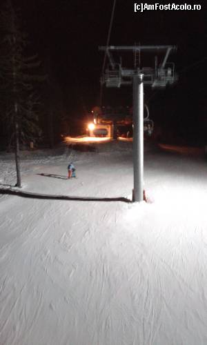 [P25] Vartop-Piatra Graitoare-si cateva poze nocturne de pe telescaun » foto by luciaoradea
 - 
<span class="allrVoted glyphicon glyphicon-heart hidden" id="av599755"></span>
<a class="m-l-10 hidden" id="sv599755" onclick="voting_Foto_DelVot(,599755,18142)" role="button">șterge vot <span class="glyphicon glyphicon-remove"></span></a>
<a id="v9599755" class=" c-red"  onclick="voting_Foto_SetVot(599755)" role="button"><span class="glyphicon glyphicon-heart-empty"></span> <b>LIKE</b> = Votează poza</a> <img class="hidden"  id="f599755W9" src="/imagini/loader.gif" border="0" /><span class="AjErrMes hidden" id="e599755ErM"></span>