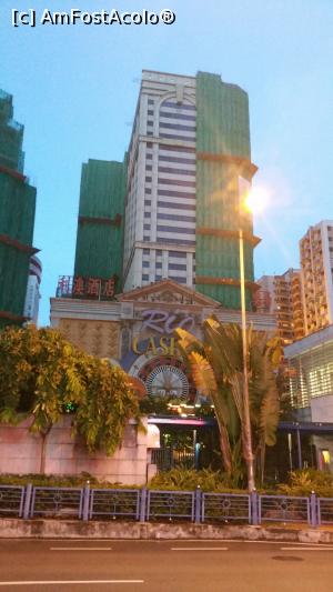 [P11] Rio Hotel Cazinou Macao » foto by robert
 - 
<span class="allrVoted glyphicon glyphicon-heart hidden" id="av774018"></span>
<a class="m-l-10 hidden" id="sv774018" onclick="voting_Foto_DelVot(,774018,18153)" role="button">șterge vot <span class="glyphicon glyphicon-remove"></span></a>
<a id="v9774018" class=" c-red"  onclick="voting_Foto_SetVot(774018)" role="button"><span class="glyphicon glyphicon-heart-empty"></span> <b>LIKE</b> = Votează poza</a> <img class="hidden"  id="f774018W9" src="/imagini/loader.gif" border="0" /><span class="AjErrMes hidden" id="e774018ErM"></span>