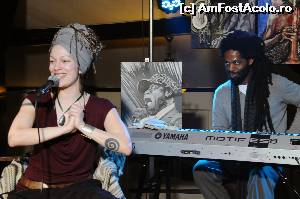 [P44] Joel Holmas si Petra Acker - imagini din concert » foto by vtphoto
 - 
<span class="allrVoted glyphicon glyphicon-heart hidden" id="av605585"></span>
<a class="m-l-10 hidden" id="sv605585" onclick="voting_Foto_DelVot(,605585,18202)" role="button">șterge vot <span class="glyphicon glyphicon-remove"></span></a>
<a id="v9605585" class=" c-red"  onclick="voting_Foto_SetVot(605585)" role="button"><span class="glyphicon glyphicon-heart-empty"></span> <b>LIKE</b> = Votează poza</a> <img class="hidden"  id="f605585W9" src="/imagini/loader.gif" border="0" /><span class="AjErrMes hidden" id="e605585ErM"></span>
