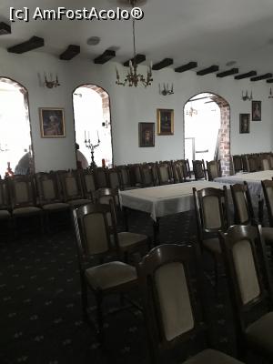 [P80] Un salon pentru petrecri/conferințe » foto by krisstinna
 - 
<span class="allrVoted glyphicon glyphicon-heart hidden" id="av1187331"></span>
<a class="m-l-10 hidden" id="sv1187331" onclick="voting_Foto_DelVot(,1187331,18230)" role="button">șterge vot <span class="glyphicon glyphicon-remove"></span></a>
<a id="v91187331" class=" c-red"  onclick="voting_Foto_SetVot(1187331)" role="button"><span class="glyphicon glyphicon-heart-empty"></span> <b>LIKE</b> = Votează poza</a> <img class="hidden"  id="f1187331W9" src="/imagini/loader.gif" border="0" /><span class="AjErrMes hidden" id="e1187331ErM"></span>